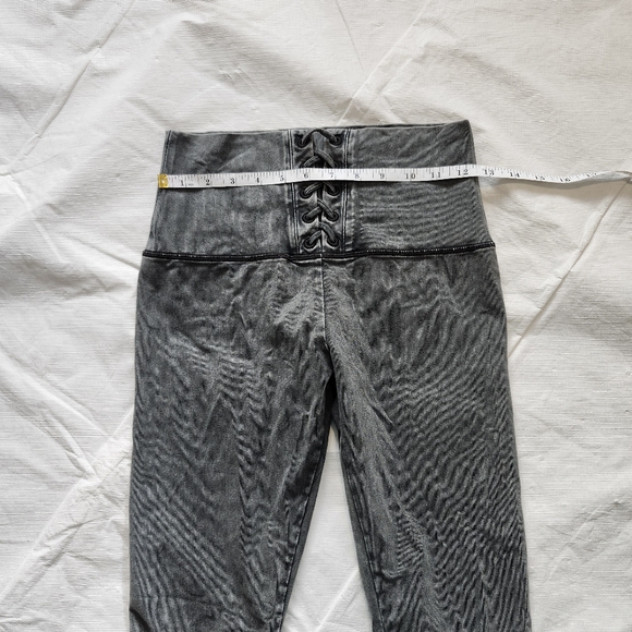Aerie Size Medium High-Rise Lace-Up Gray Jeans - Picture 4 of 9